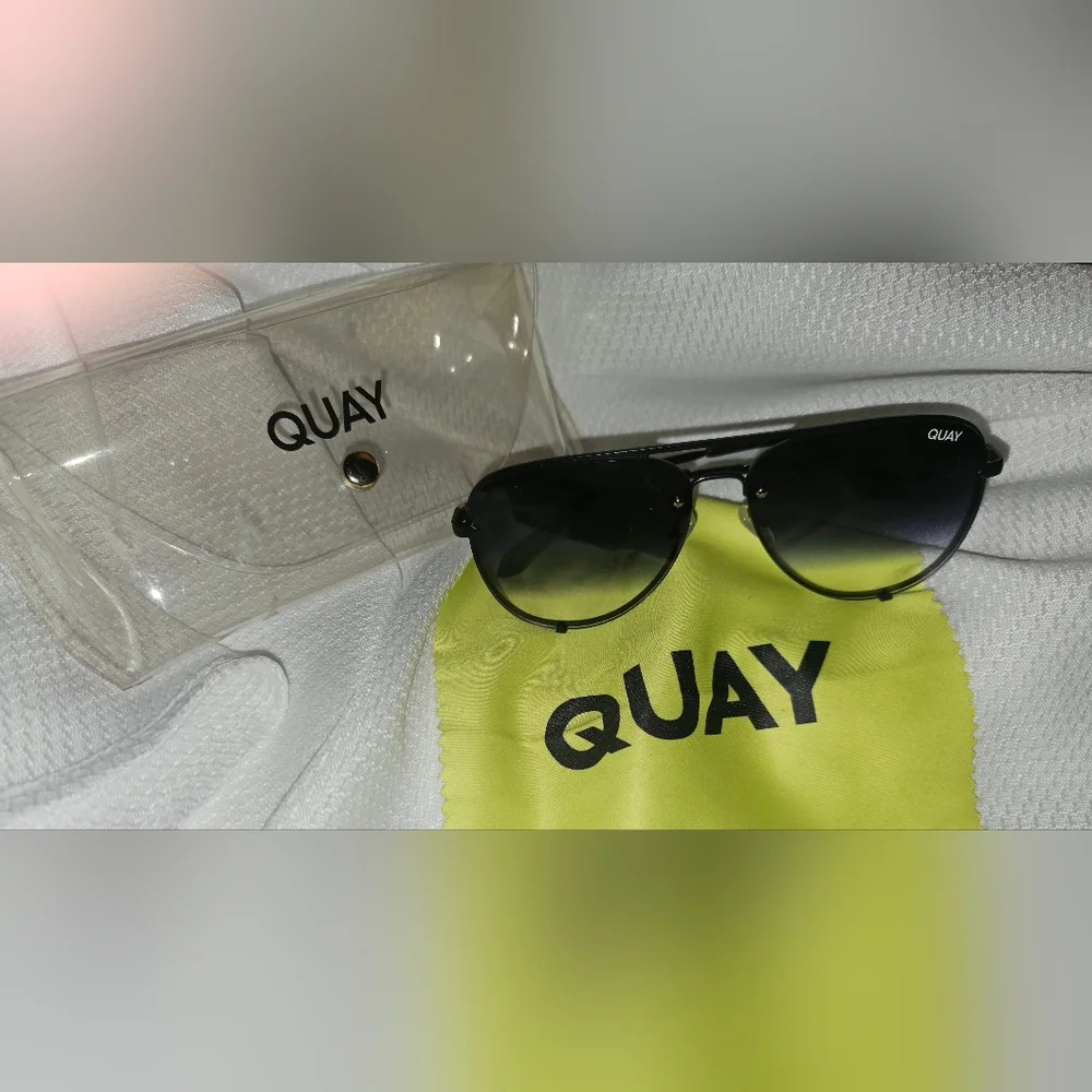 Quay High Key Mini - Picture 1 of 1